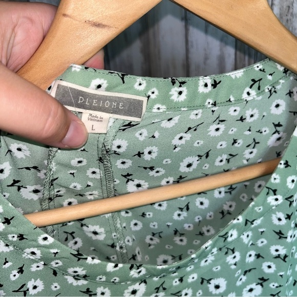 Pleione Green Floral Blouse - Picture 4 of 4
